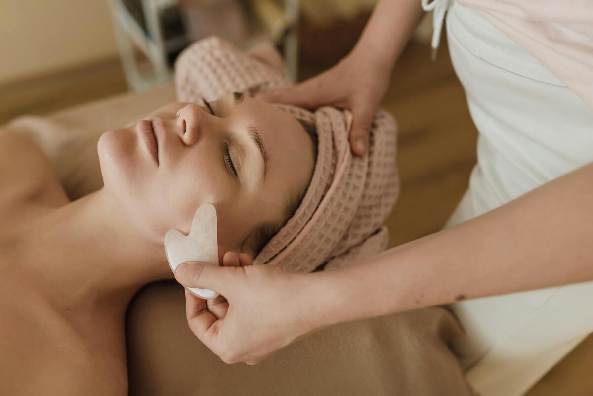 Avant/après : les résultats d’un massage facial liftant au studio Oxygenéa