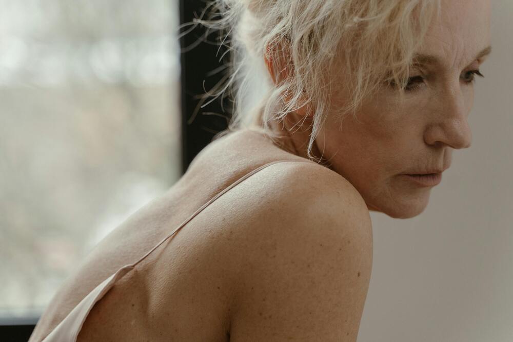 Les 5 signes précurseurs du vieillissement cutané et que faire dès aujourd’hui